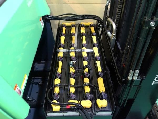 Reach Forklift — Auction (lot 1207-6501755)
