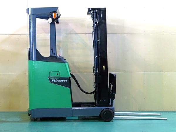 Reach Forklift — Auction (lot 1207-6501907)