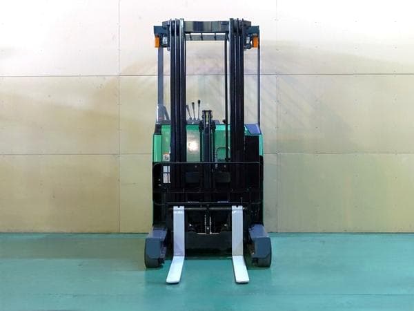 Reach Forklift — Auction (lot 1207-6501907)