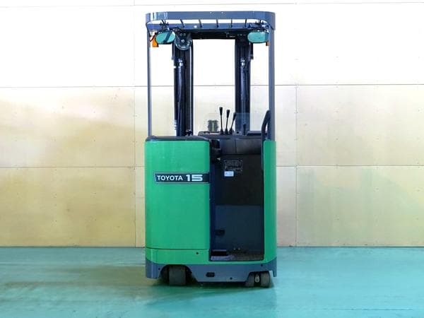 Reach Forklift — Auction (lot 1207-6501907)