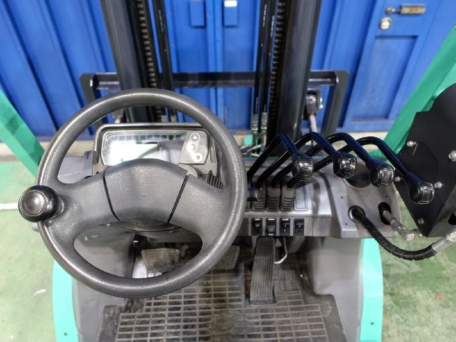 Forklift — Auction (lot 1207-6504688)