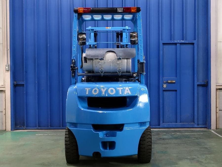Forklift — Auction (lot 1207-6506677)
