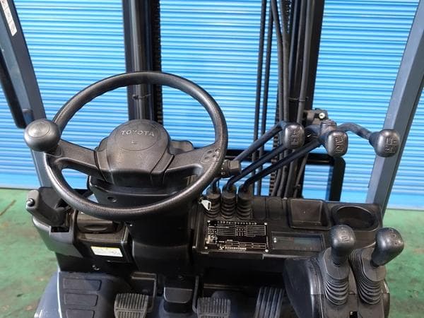 Forklift — Auction (lot 1207-6507786)