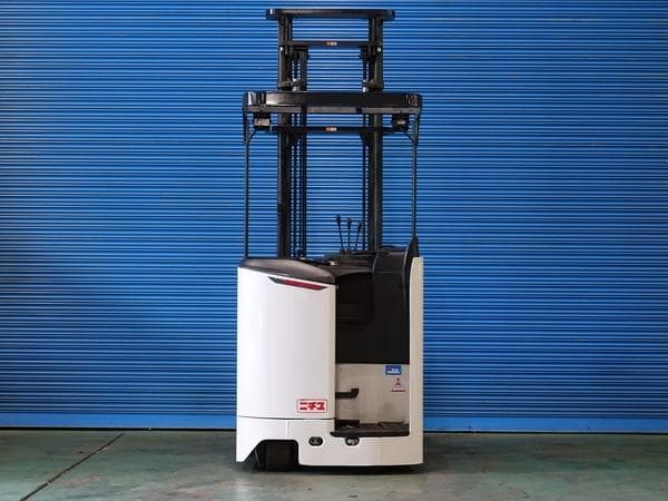 Reach Forklift — Auction (lot 1207-6508512)