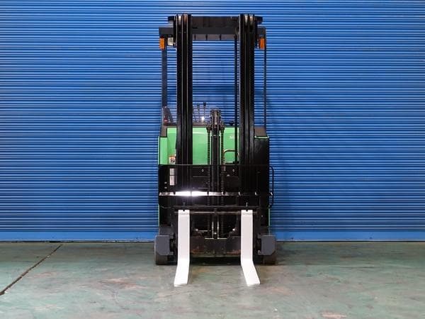 Reach Forklift — Auction (lot 1207-6508541)