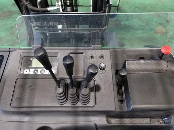 Reach Forklift — Auction (lot 1207-6508548)
