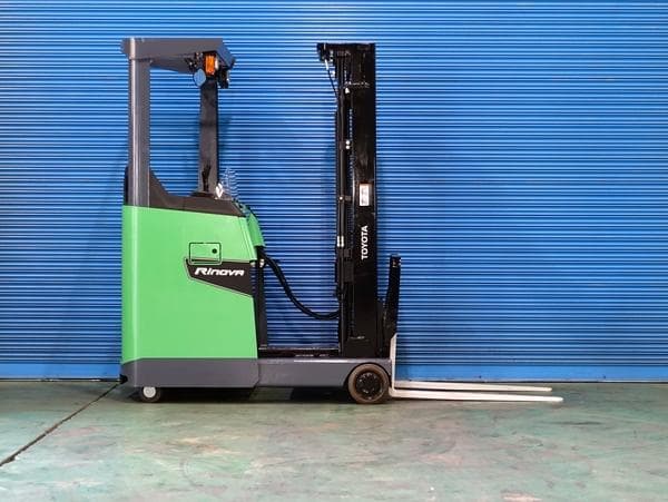 Reach Forklift — Auction (lot 1207-6508553)