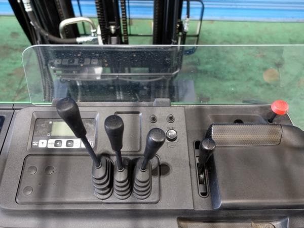 Reach Forklift — Auction (lot 1207-6508553)