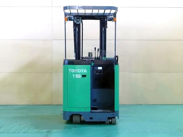 Reach Forklift — Auction (lot 1207-6508579)