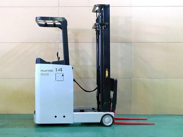 Reach Forklift — Auction (lot 1207-6508580)