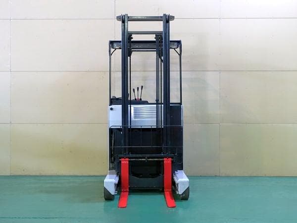 Reach Forklift — Auction (lot 1207-6508580)