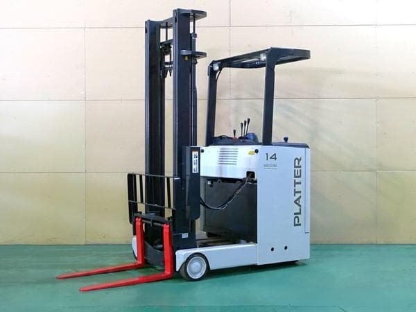 Reach Forklift — Auction (lot 1207-6508580)