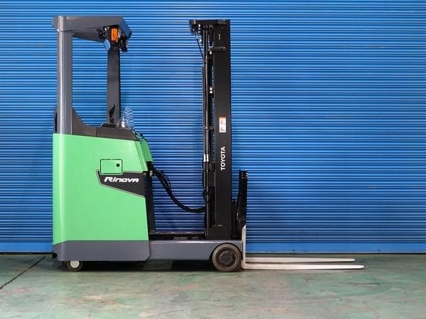 Reach Forklift — Auction (lot 1207-6510518)