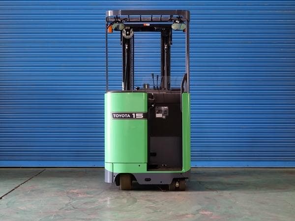 Reach Forklift — Auction (lot 1207-6510594)
