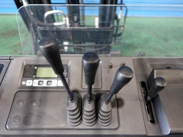 Reach Forklift — Auction (lot 1207-6510594)