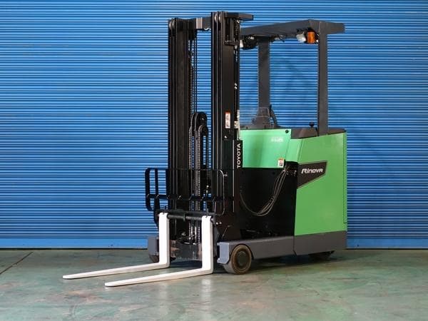 Reach Forklift — Auction (lot 1207-6510594)