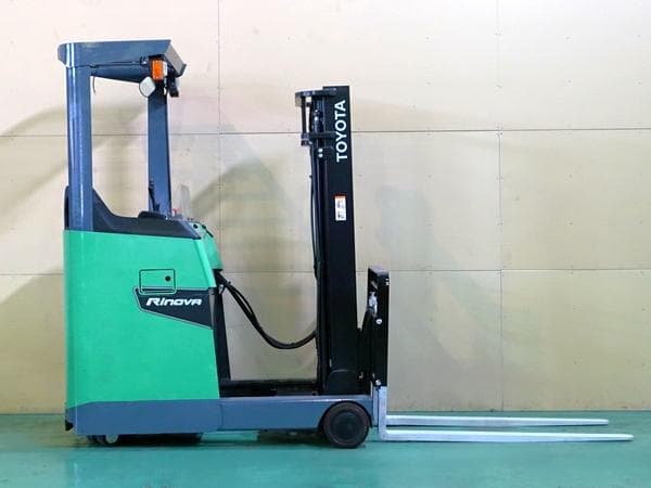 Reach Forklift — Auction (lot 1207-6510734)