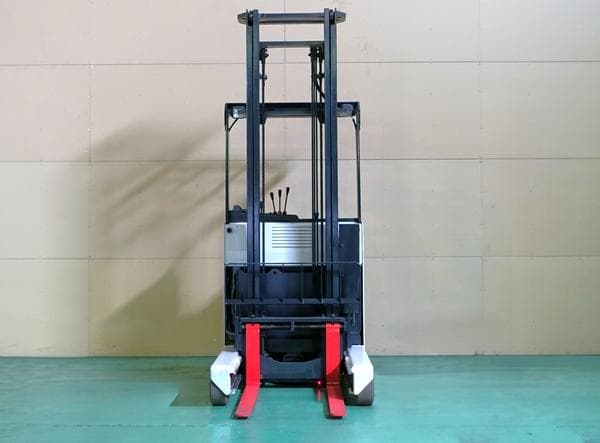 Reach Forklift — Auction (lot 1207-6511329)