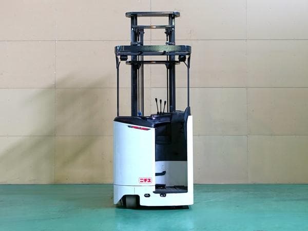 Reach Forklift — Auction (lot 1207-6511329)
