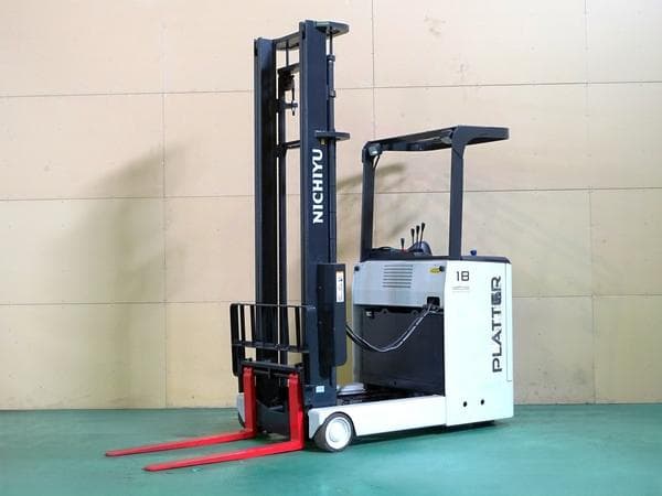 Reach Forklift — Auction (lot 1207-6511329)