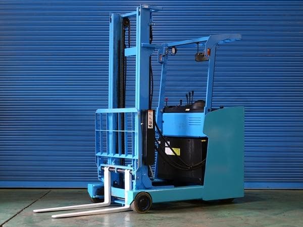 Reach Forklift — Auction (lot 1207-6518847)
