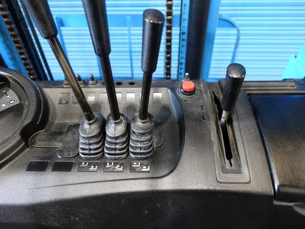 Reach Forklift — Auction (lot 1207-6518866)