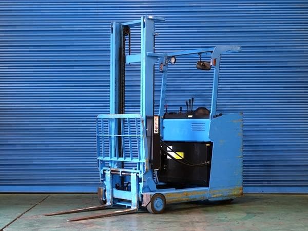 Reach Forklift — Auction (lot 1207-6518866)
