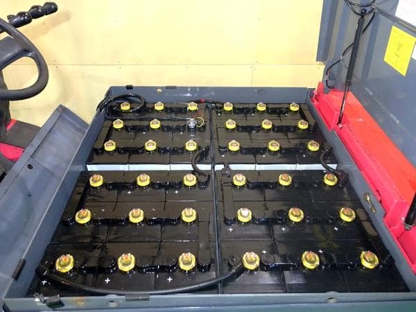 Battery Forklift — Auction (lot 1207-6518887)