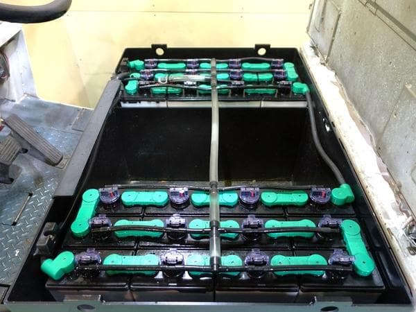 Battery Forklift — Auction (lot 1207-6518904)