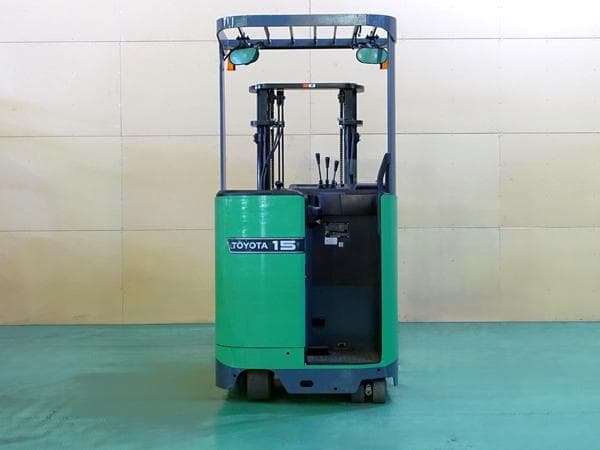 Reach Forklift — Auction (lot 1207-6518925)