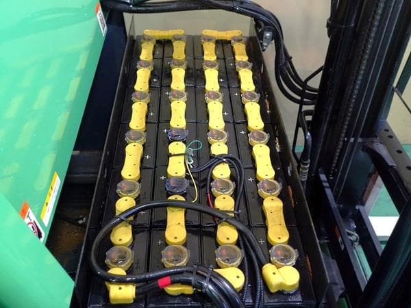Reach Forklift — Auction (lot 1207-6518925)