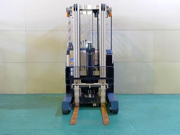 Reach Forklift — Auction (lot 1207-6518944)