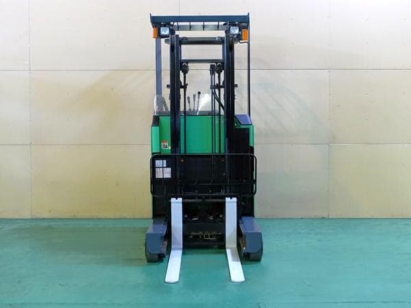 Reach Forklift — Auction (lot 1207-6518966)