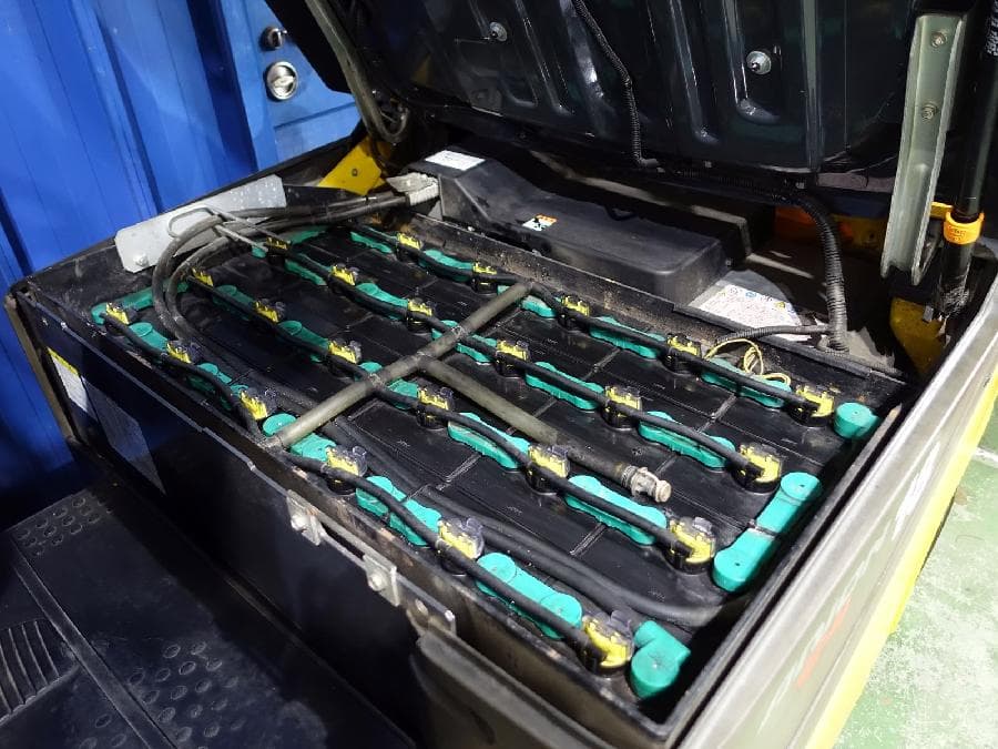 Battery Forklift — Auction (lot 1207-6521855)