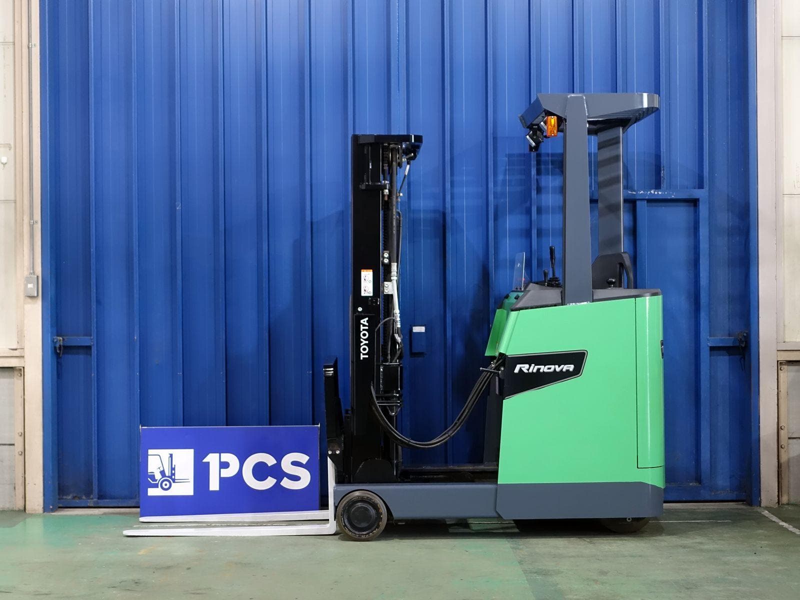 Reach Forklift — Auction (lot 1207-6521915)
