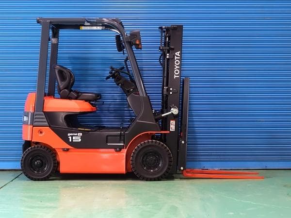 Battery Forklift — Auction (lot 1207-6524619)