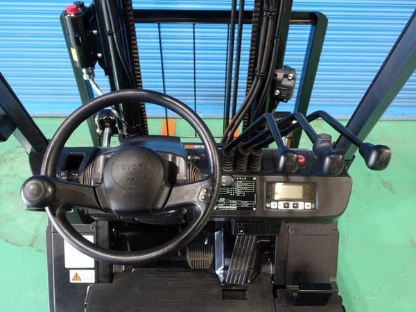 Battery Forklift — Auction (lot 1207-6524619)