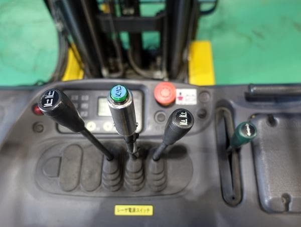 Reach Forklift — Auction (lot 1207-6524774)