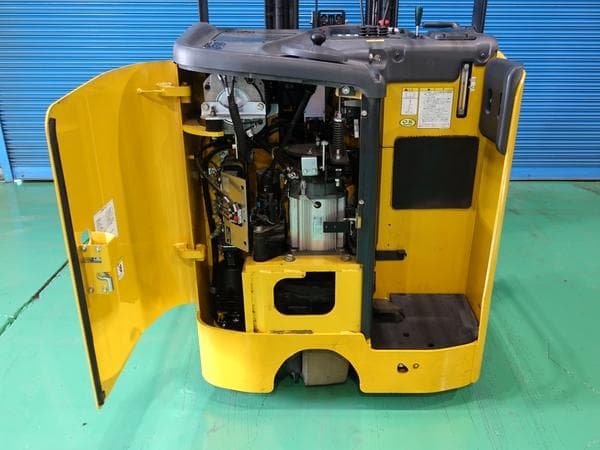 Reach Forklift — Auction (lot 1207-6524774)