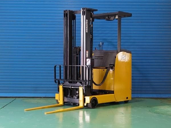 Reach Forklift — Auction (lot 1207-6524774)