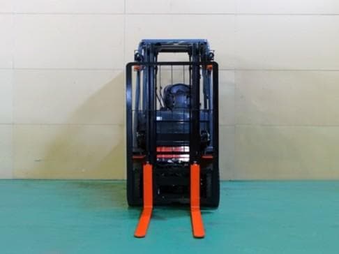 Battery Forklift — Auction (lot 1207-6525634)