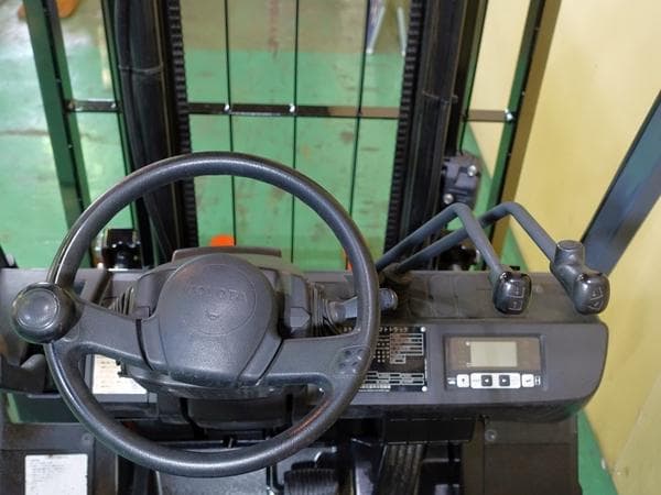 Battery Forklift — Auction (lot 1207-6525634)
