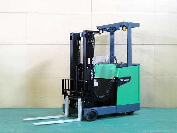 Reach Forklift — Auction (lot 1207-6525651)
