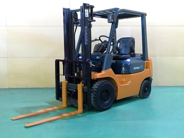 Forklift — Auction (lot 1207-6525653)