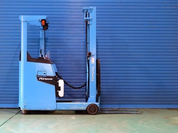 Reach Forklift — Auction (lot 1207-6526310)