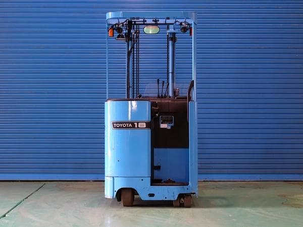 Reach Forklift — Auction (lot 1207-6526310)