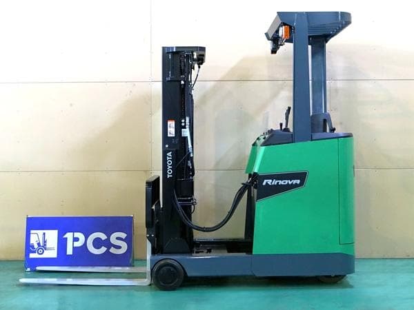 Reach Forklift — Auction (lot 1207-6526323)