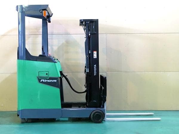 Reach Forklift — Auction (lot 1207-6526323)