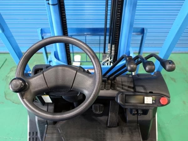 Battery Forklift — Auction (lot 1207-6526422)