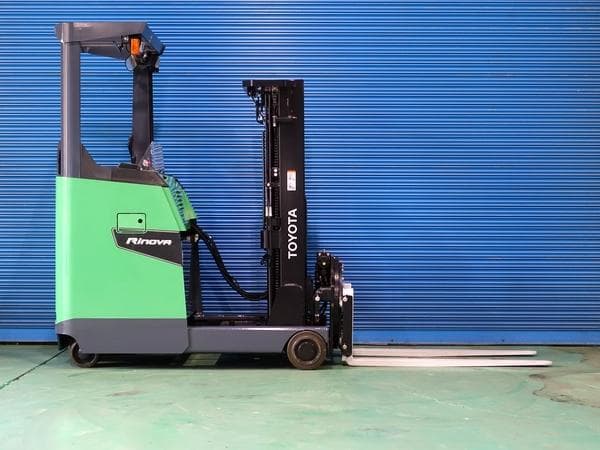 Reach Forklift — Auction (lot 1207-6529629)